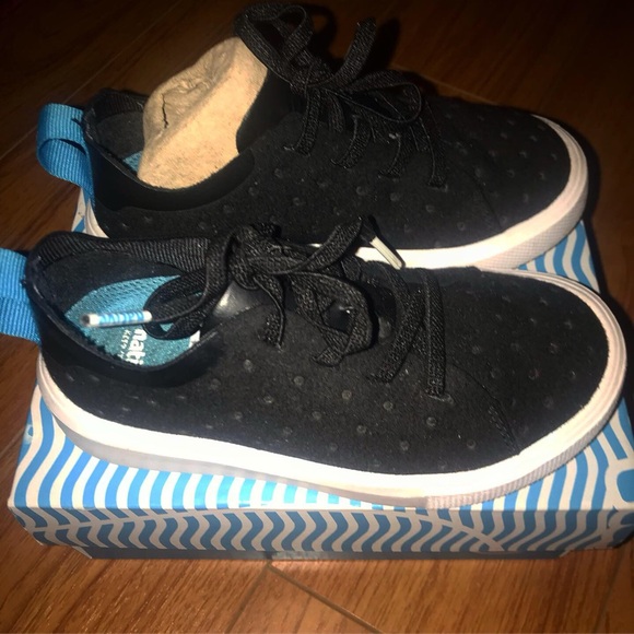 Native Runners Black size 9C - Picture 2 of 3
